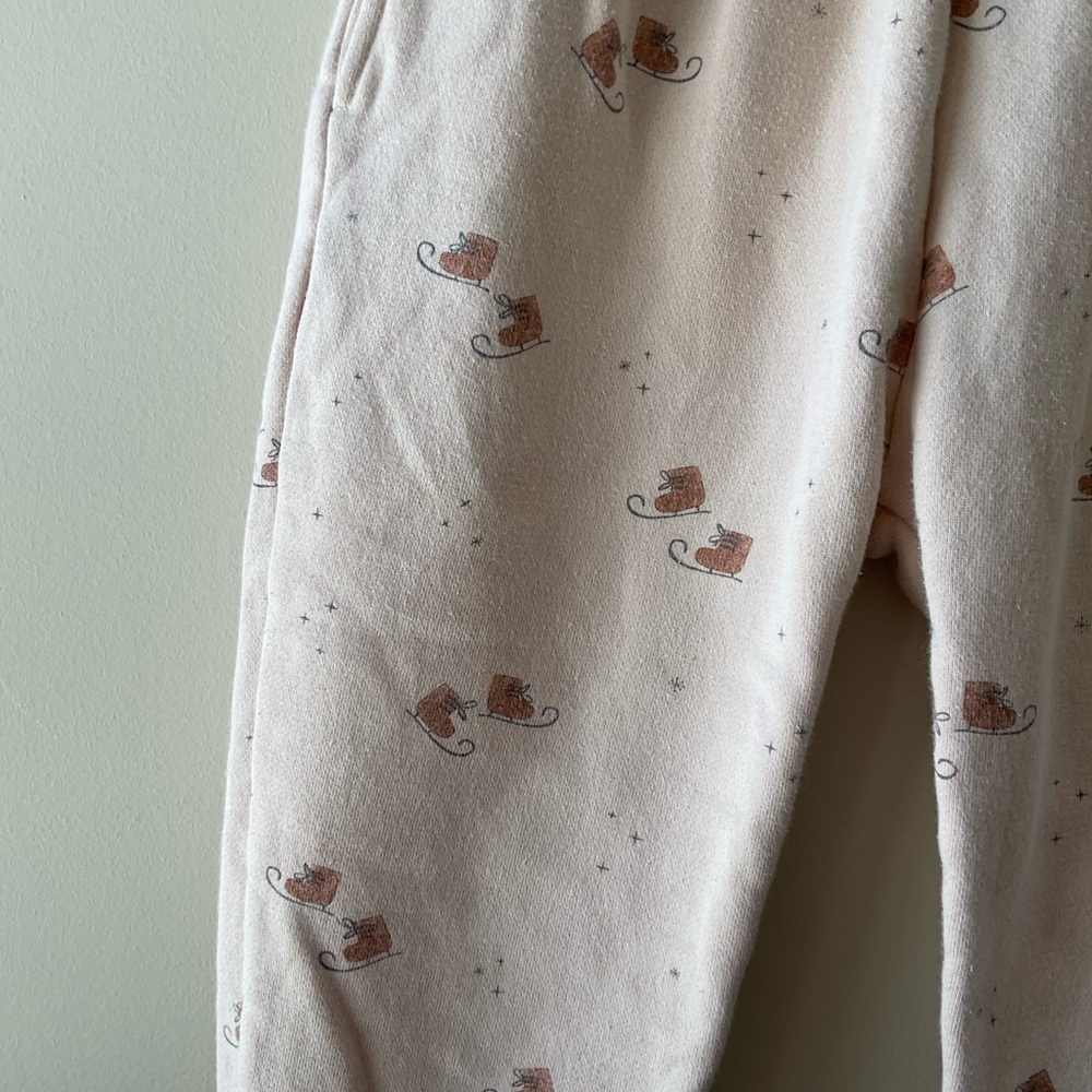 Rylee + Cru Cream Joggers - Picture 3 of 8